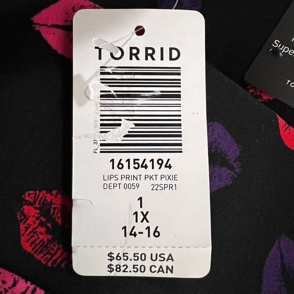 Torrid Lip Print Pixie Pant - Picture 9 of 13